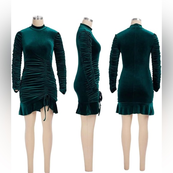 Women's Velvet Bodycon Mini Dress - Mock Neck, Long Sleeve, Emerald Green NWOT - Picture 4 of 4